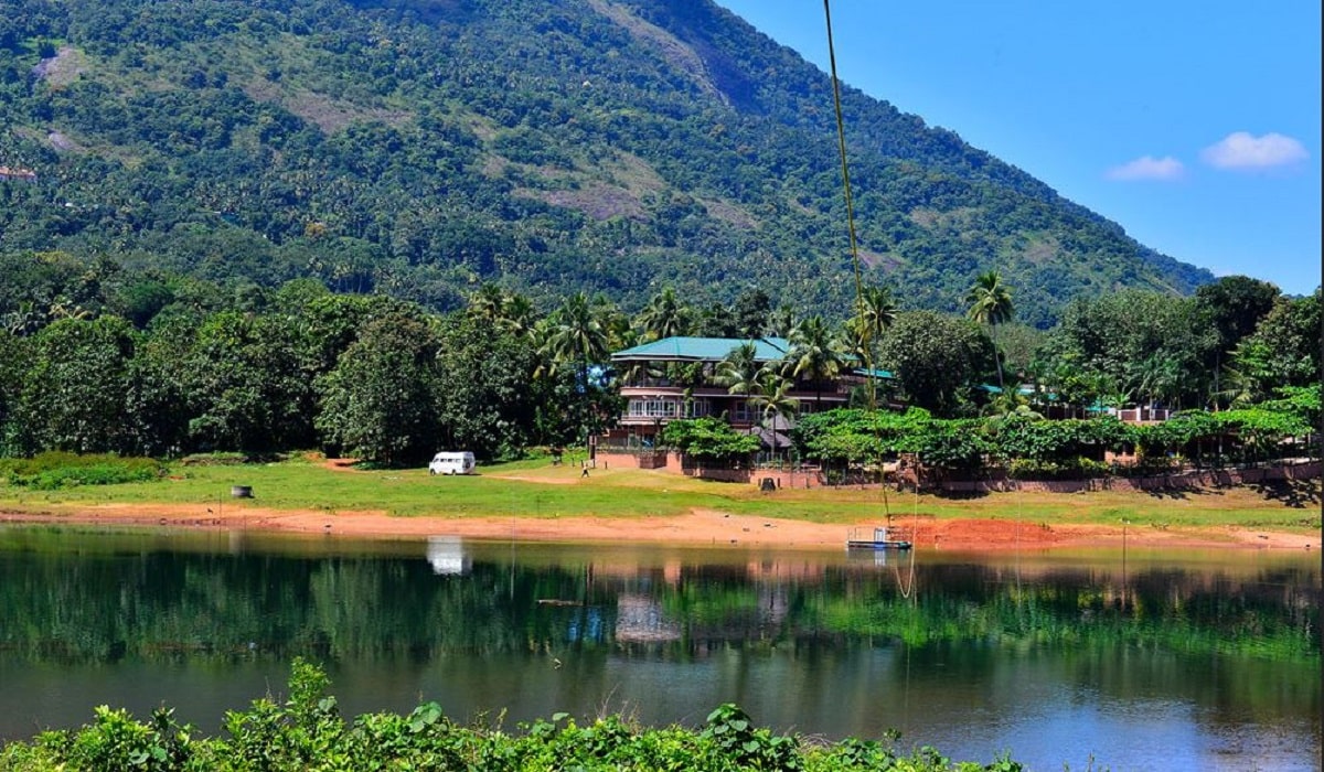 LAKE E MOUNTAINA min